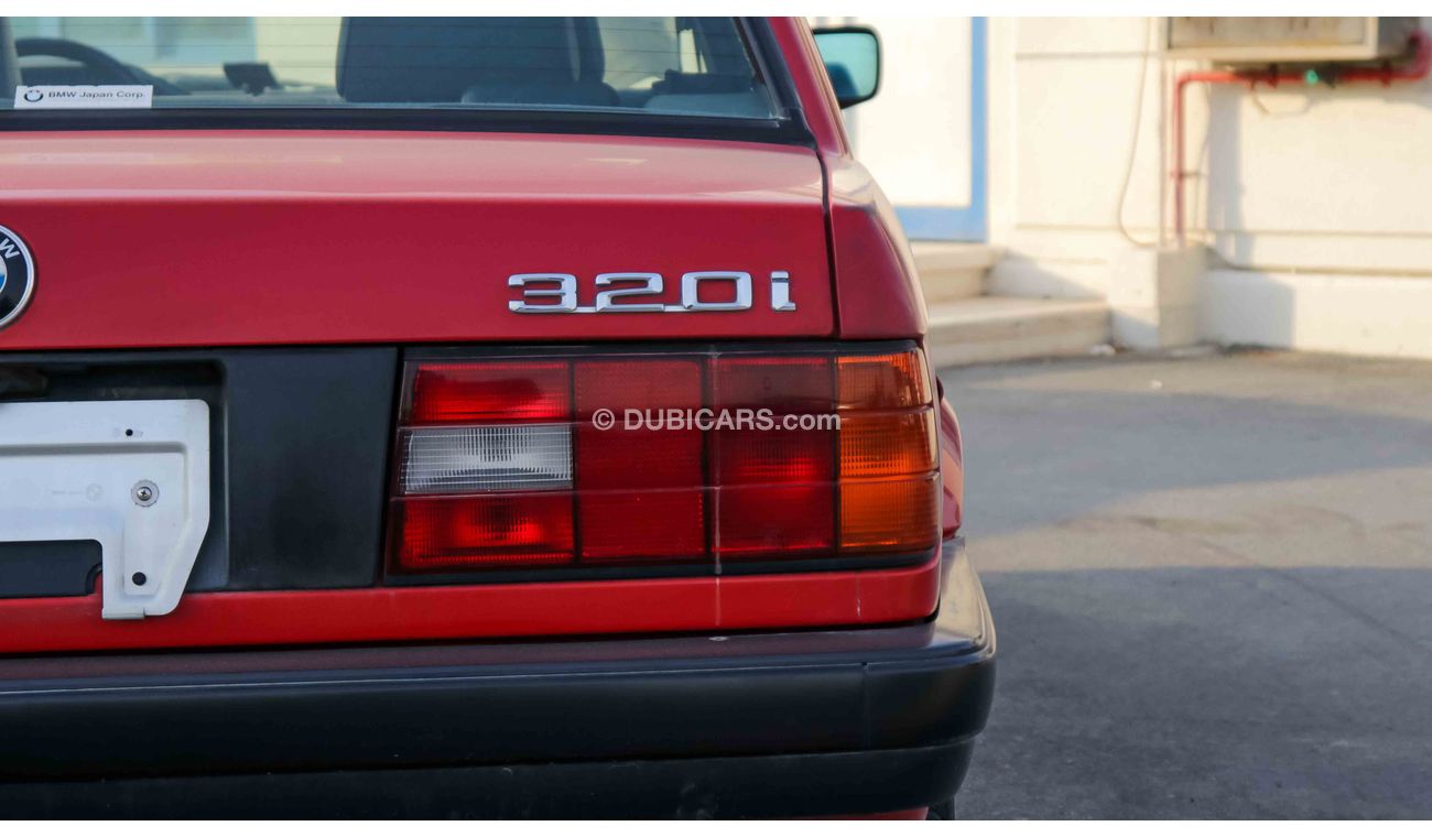 BMW 320i i