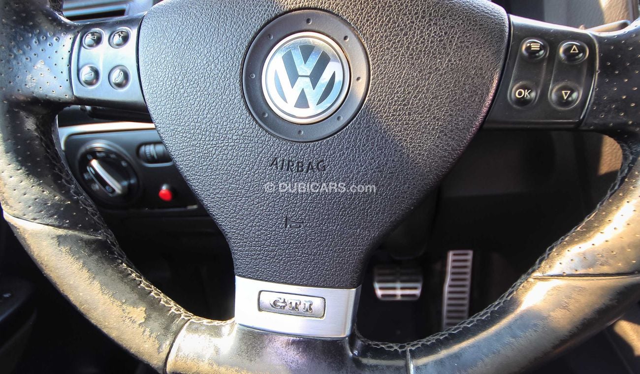 فولكس واجن جولف GTI