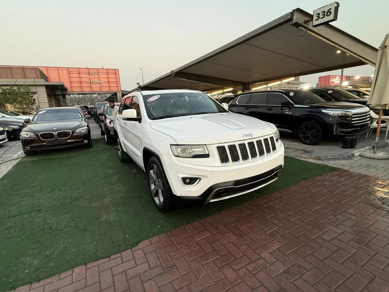 Jeep Cherokee LIMITED First Owner Top of the Line Limited Trim Excellent Condition