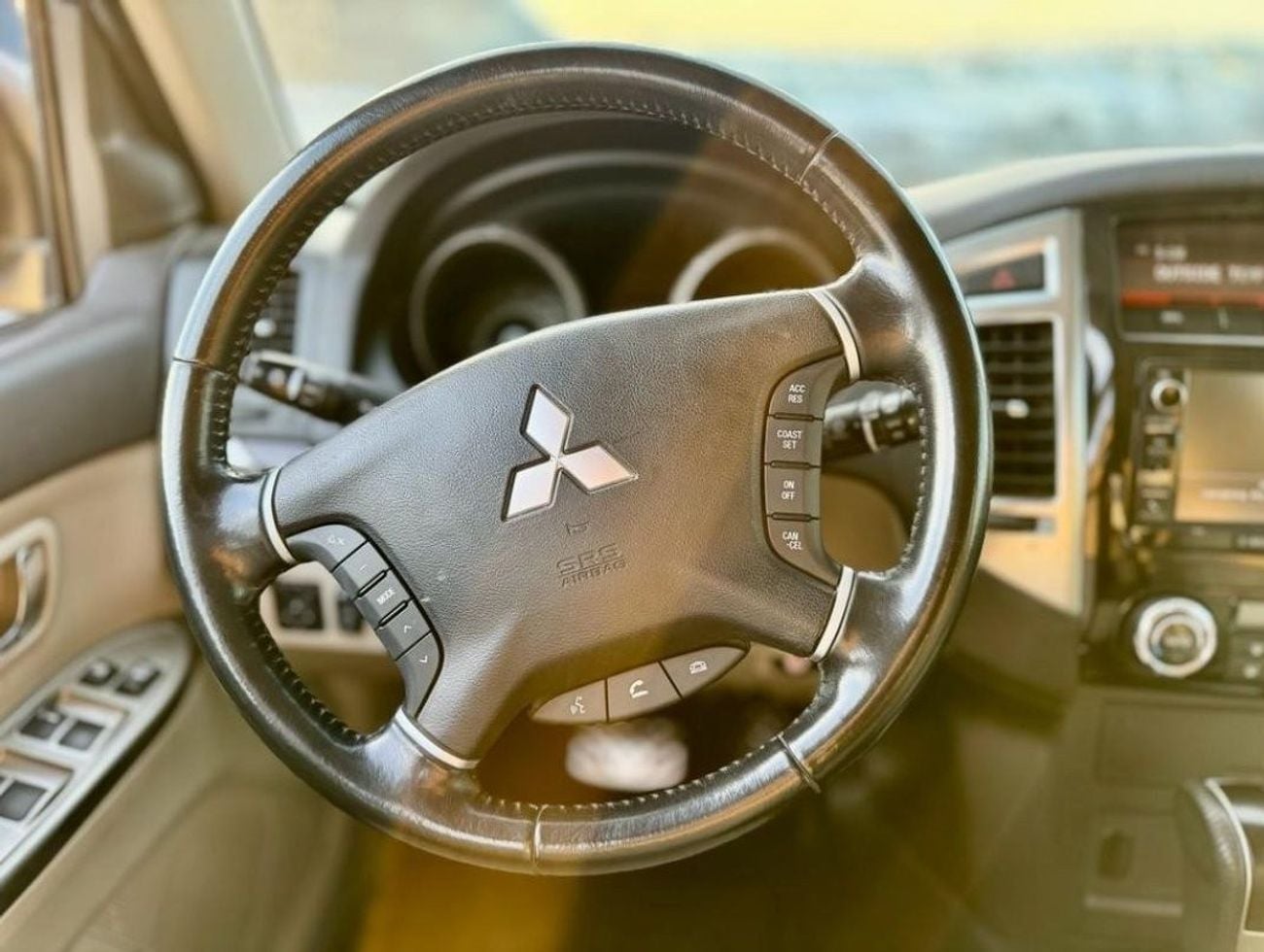 Mitsubishi Pajero GLS Base 3.5L (5 Seater)