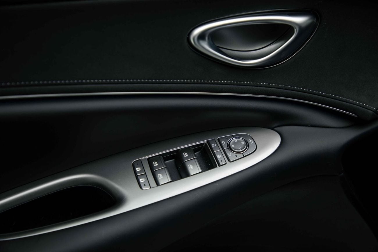 BYD Sealion 06 Navigation Plus - White Inside Black | Export Only