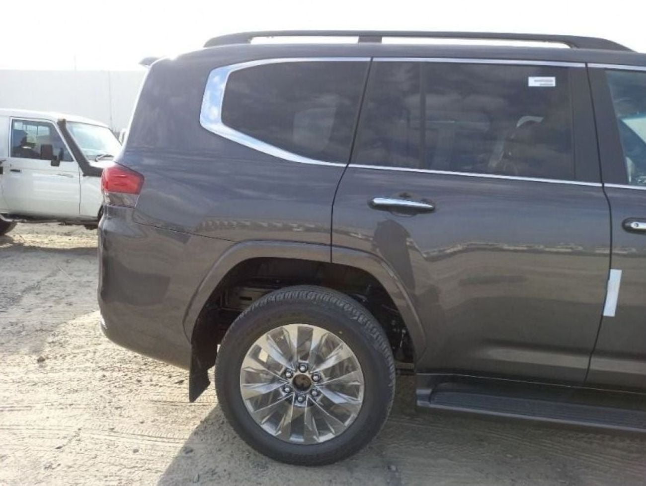 Toyota Land Cruiser VXR LAND CRUISER VX-R 3.5L V6 PETROL | RHD |AVAILABLE COLOR GRAY & SILVER| 03 YEARS WARRANTY