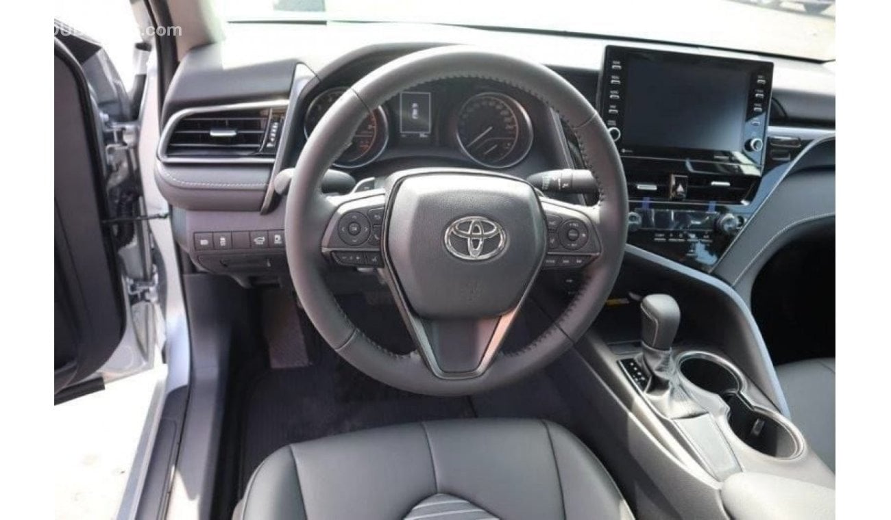 Toyota Camry SE 2.5 For Export Only