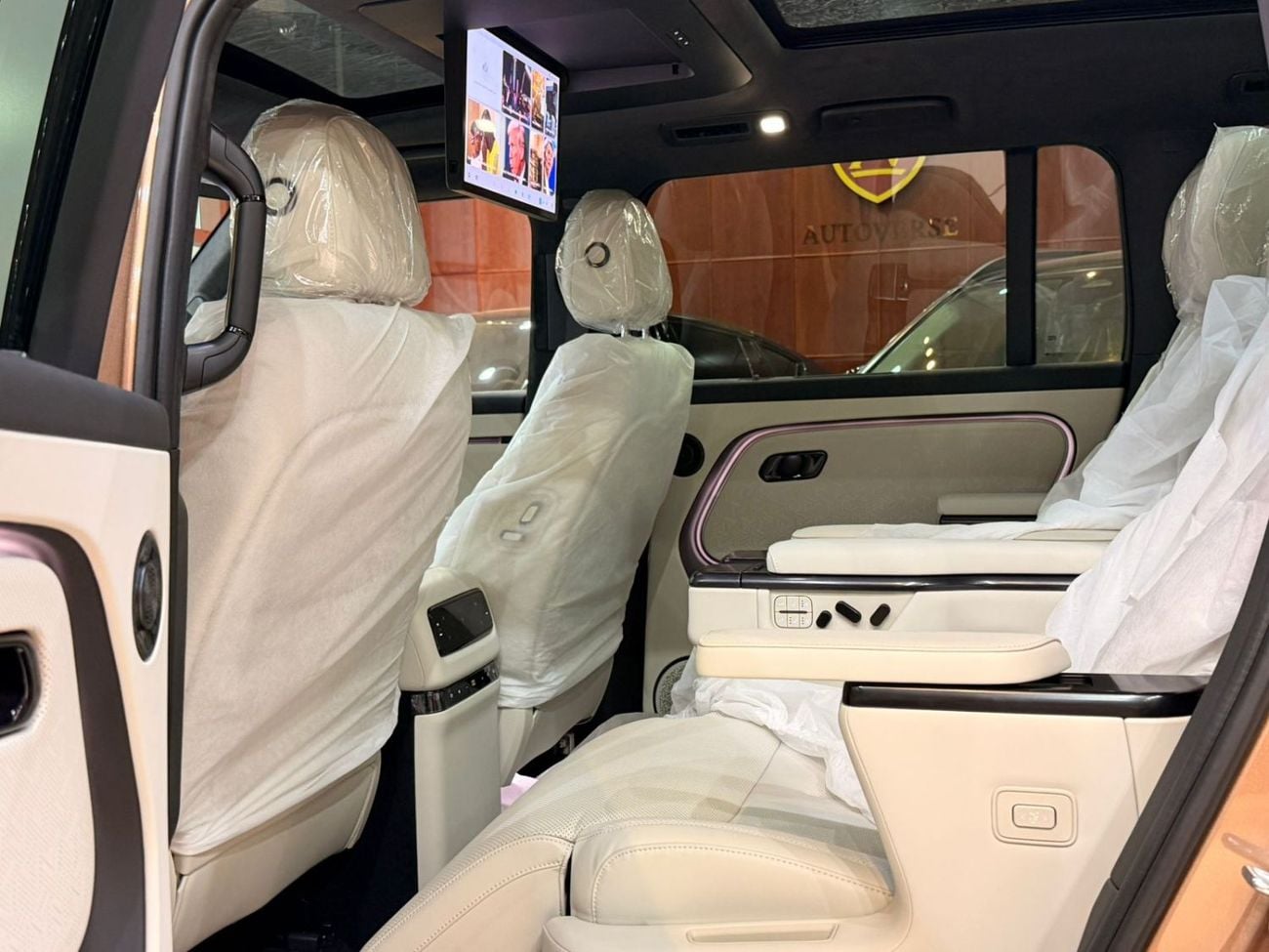 روكس أداماس VIP
