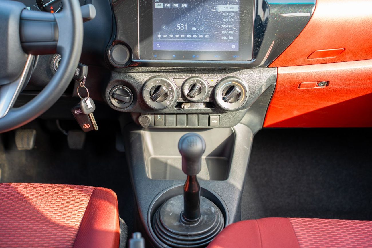 Toyota Hilux Toyota Hilux 2.4L Diesel Double Cab Basic 2025 Manual