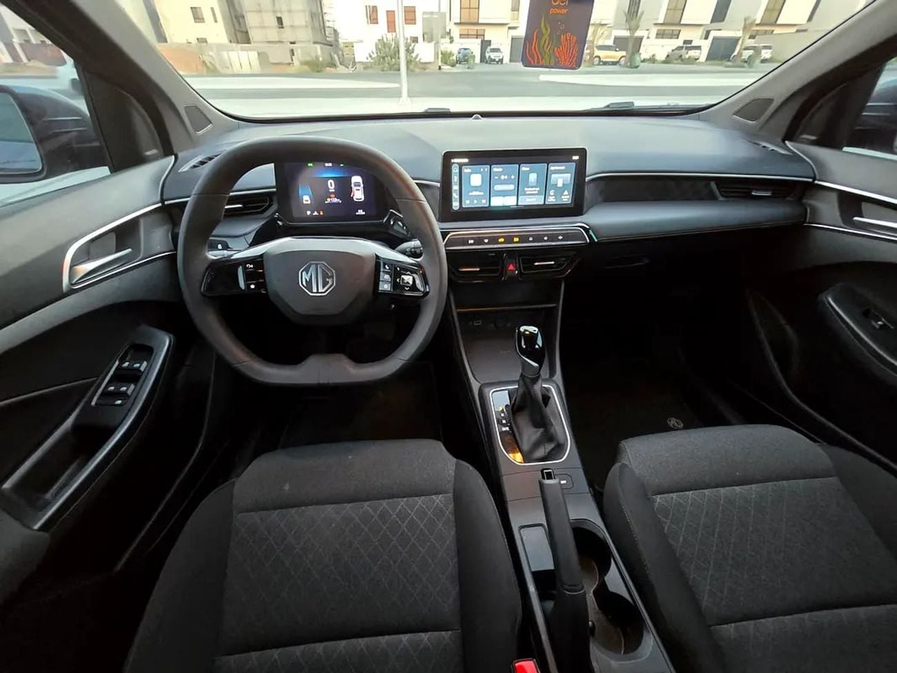 MG C COMFORT GCC Specs