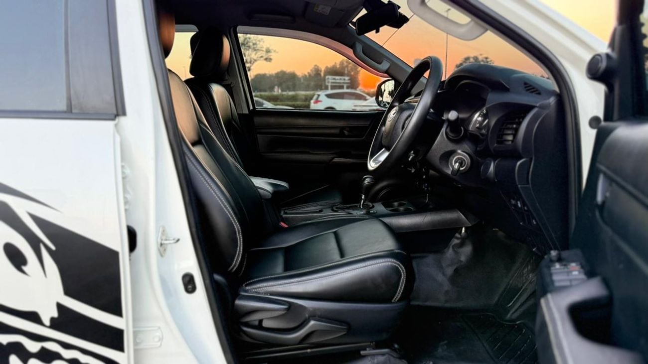 Toyota Hilux 2022 | 2.8L DIESEL | AT | RHD | GR BODY KIT INSTALLED | ROOF CARRIER WITH LED LIGHTS BAR |  ROOF MOU