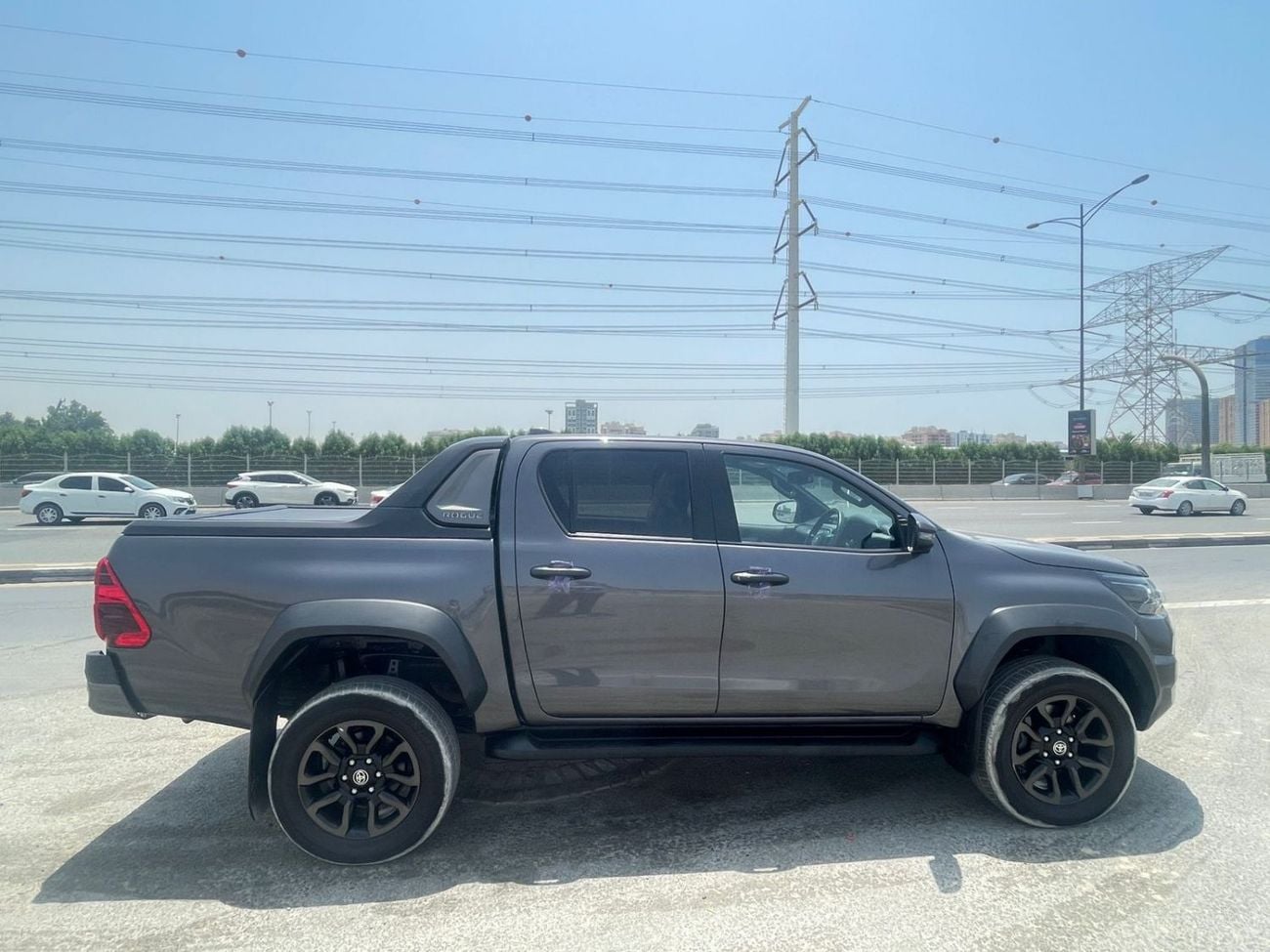 Toyota Hilux DIESEL HILUX ROGUE ,2.8L ,RIGHT HAND HAND DRIVE ,AUTO TRANSMISSION