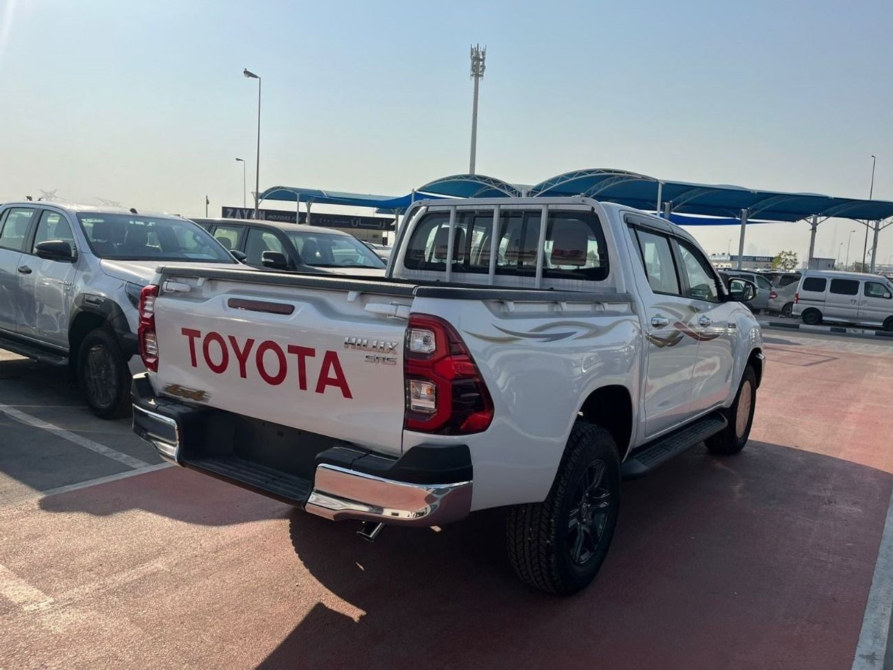 تويوتا هيلوكس HILUX SR5 2.7L 2025 PUSH START