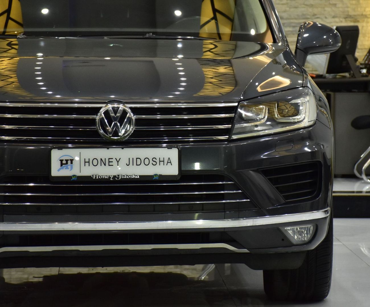 فولكس واجن طوارق EXCELLENT DEAL for our Volkswagen Touareg ( 2016 Model ) in Grey Color GCC Specs