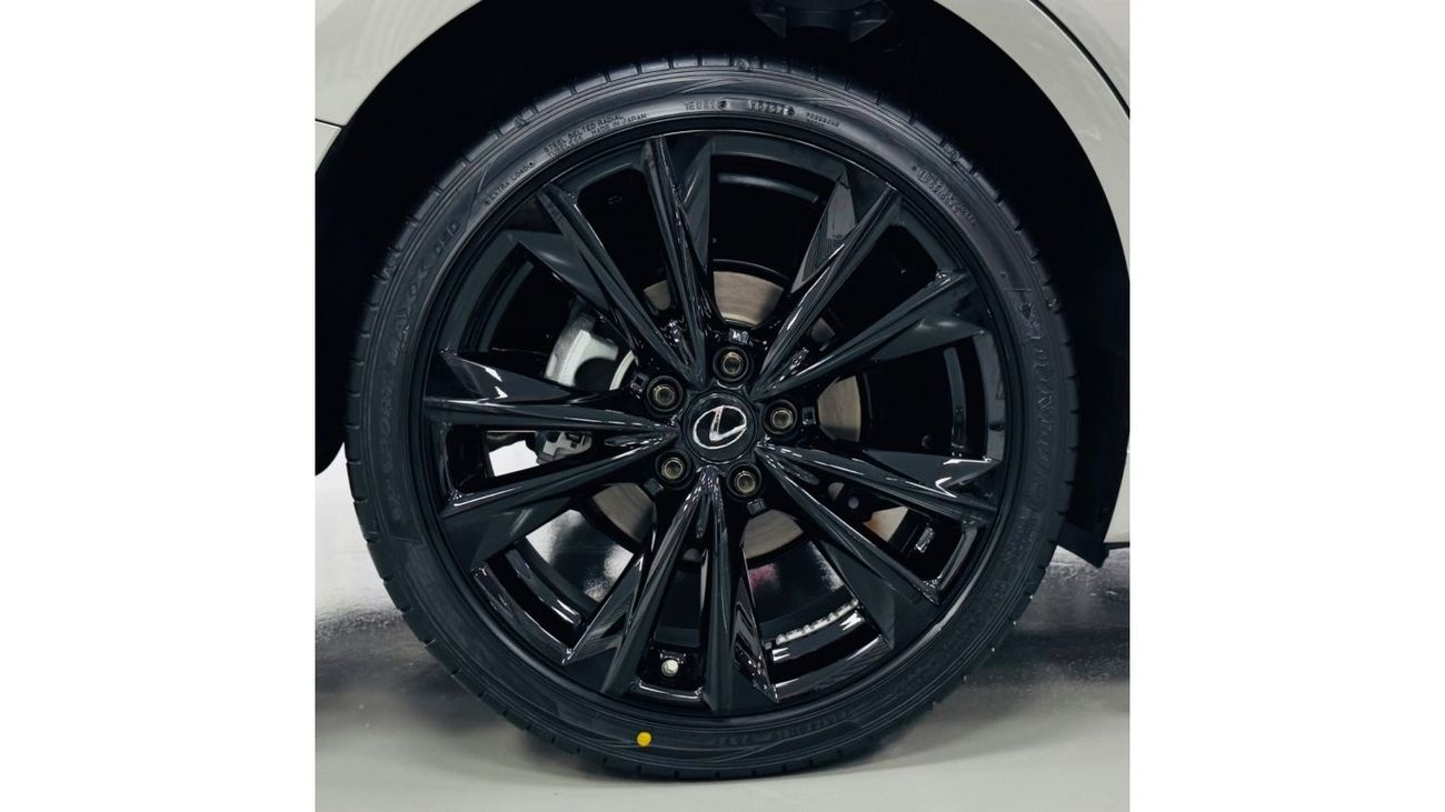 Lexus ES350 Brand New . GCC . Warranty .. Service .. F sport . Top Range