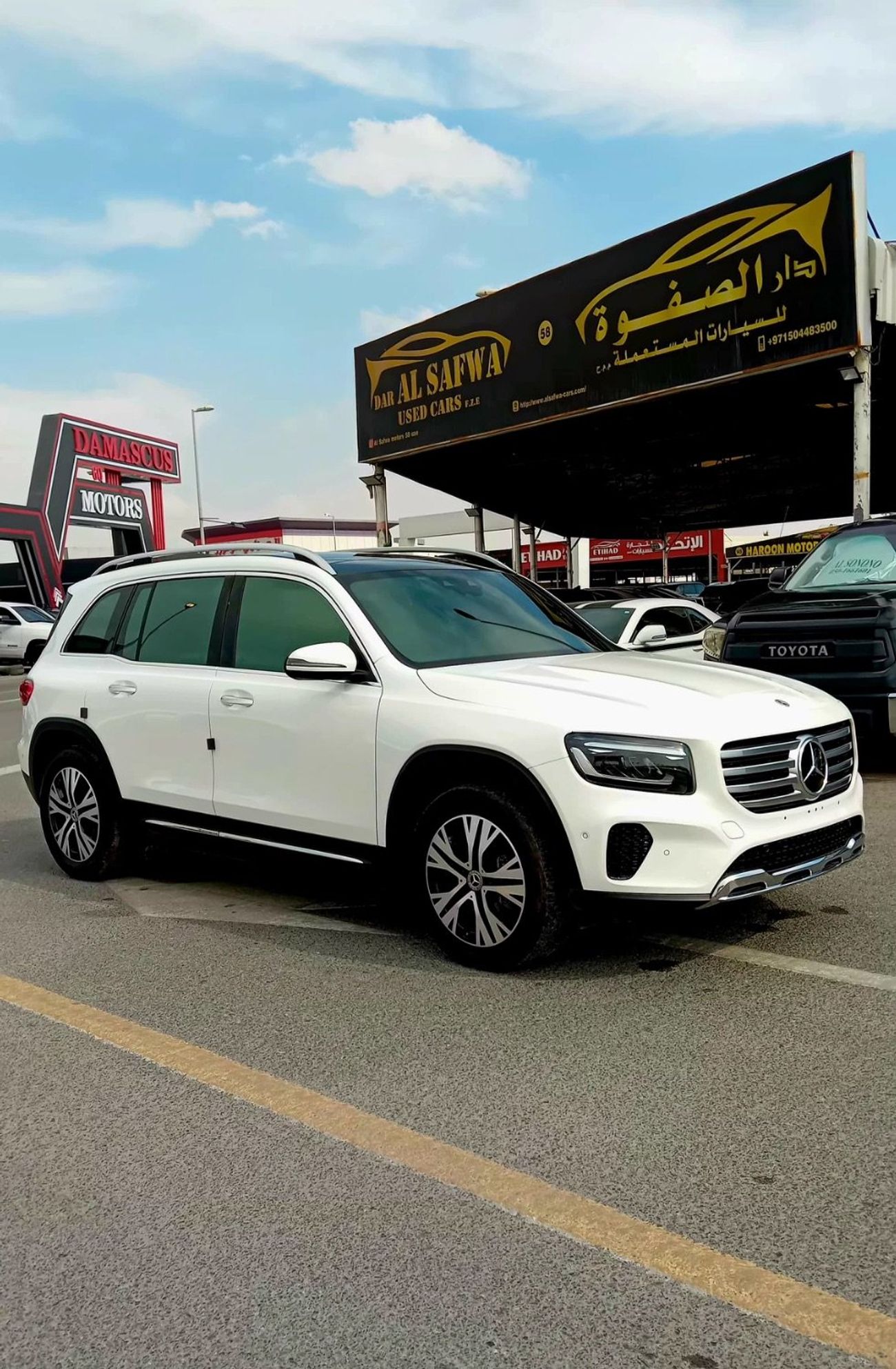 Mercedes-Benz GLB 200 BMW 200d