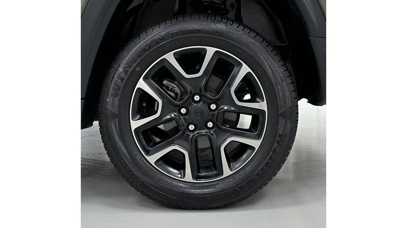 Jeep Compass Trailhawk GCC .. FSH .. Service Contract .. Perfect Condition .. 4 CYL