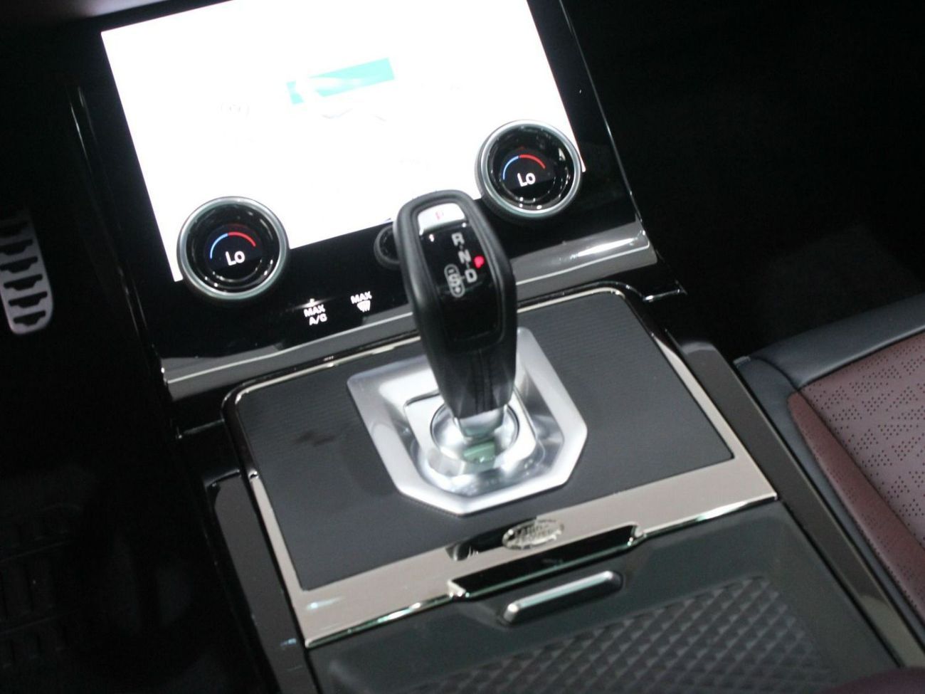 لاند روفر رانج روفر إيفوك - P250 HSE | With Warranty