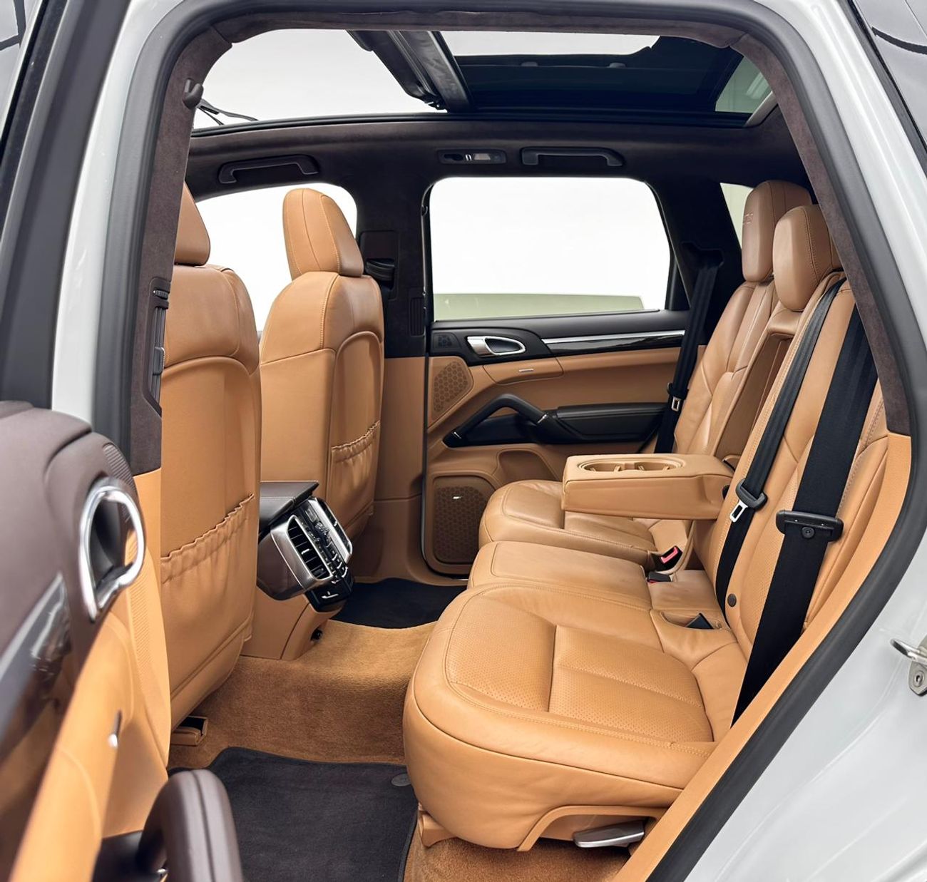 Porsche Cayenne GTS 3.6L 2017 Porsche Cayenne GTS, Fully Loaded, Porsche Full Service History, Excellent Condition, 