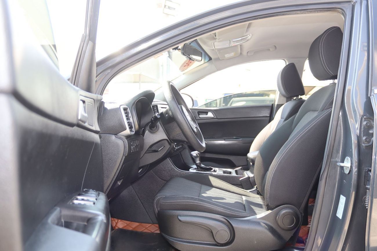 كيا سبورتيج كيا سبورتيج 2020 خليجى بحاله ممتازه ممشى 91000 كم بمحرك 2.0L بسعر 46000 درهم