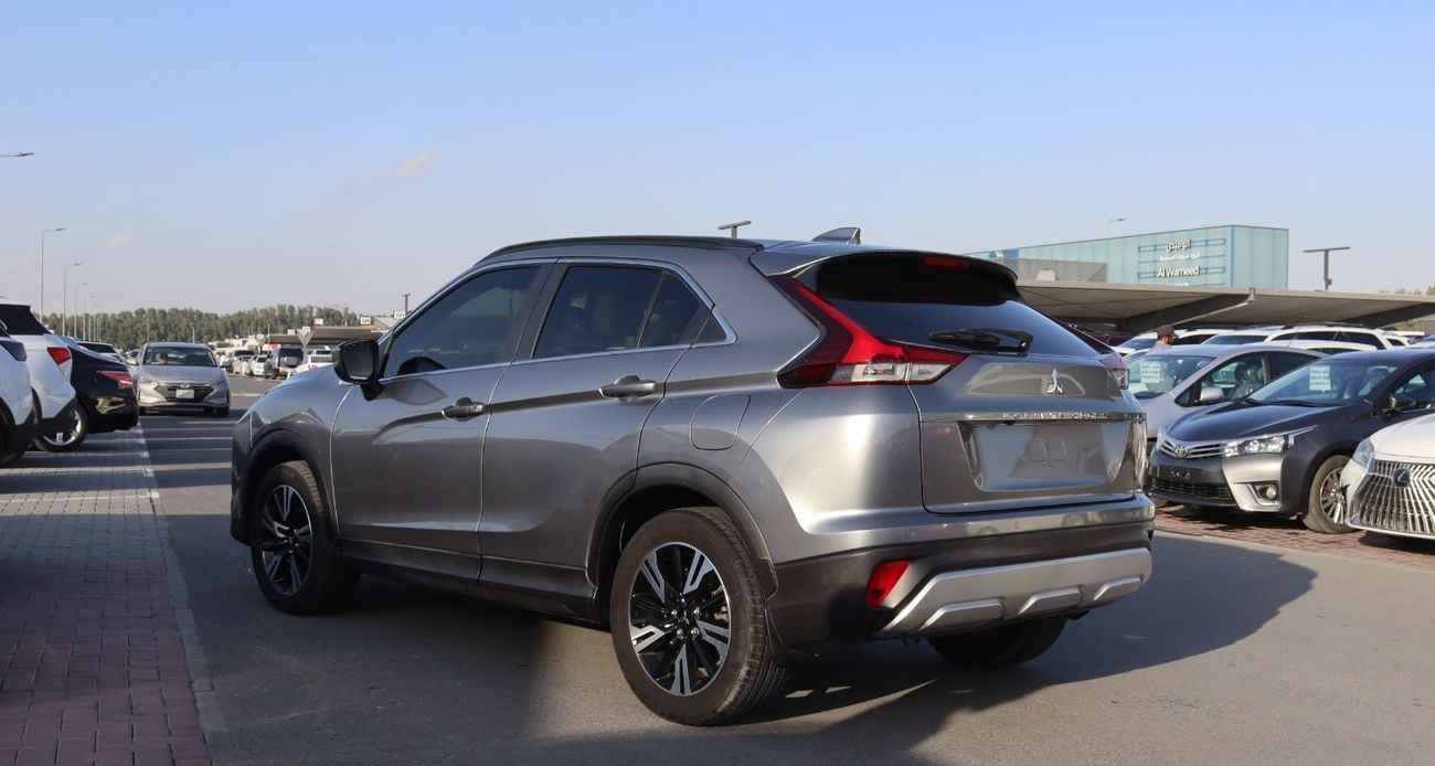 ميتسوبيشي إكلبس كروس ميتسوبيشى كلبس كرووس 2023 - خليجى - بمحرك 1.5 - بدون حوادث وبحاله ممتازه