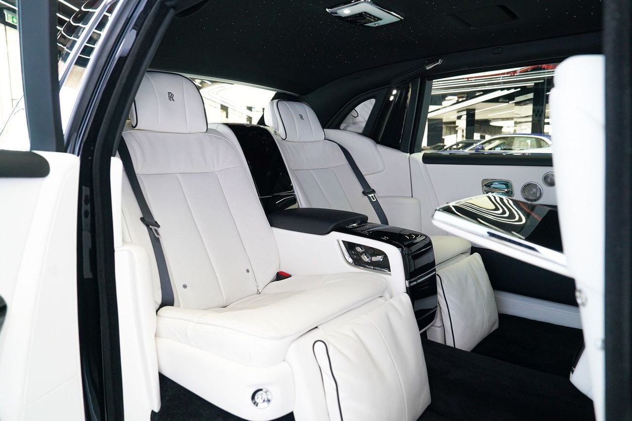 رولز رويس فانتوم EWB BESPOKE EWB 6.8L