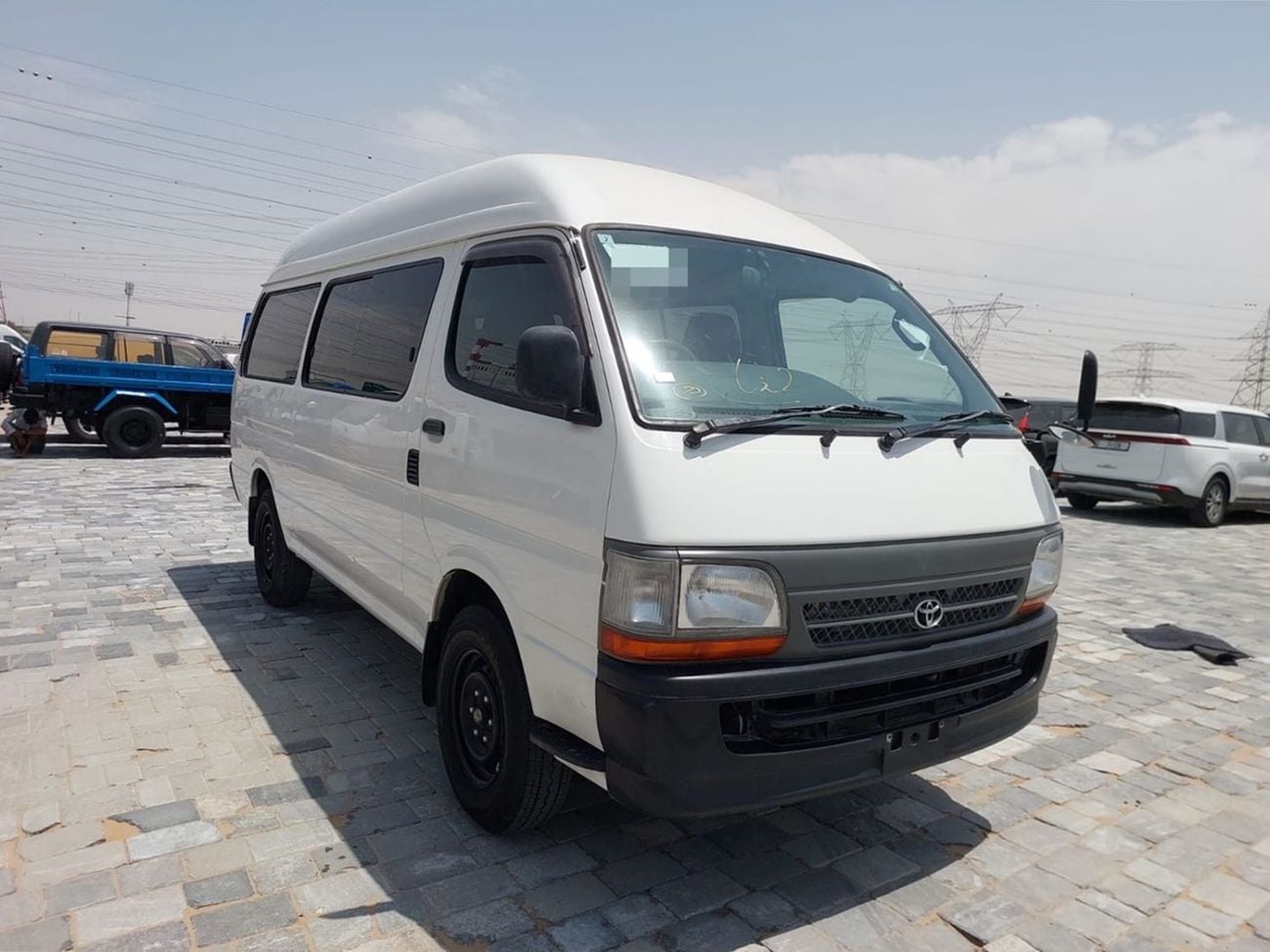 Toyota Hiace TOYOTA HIACE VAN RHD 2000 MODEL 3.0 L DIESEL AUTOMATIC(PM02207)