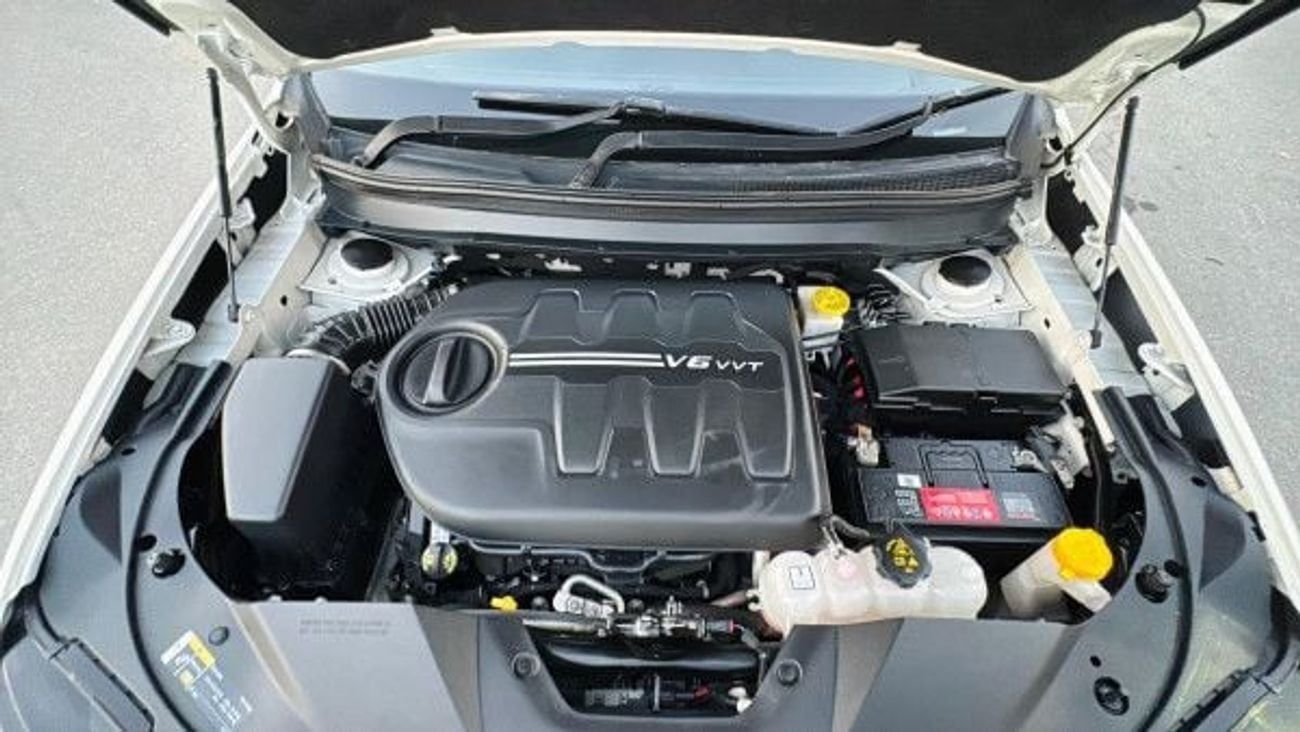 جيب شيروكي PREMIUM FEATURES | AT | LEATHER SEATS | 3.2L PETROL ENGINE | 4WD