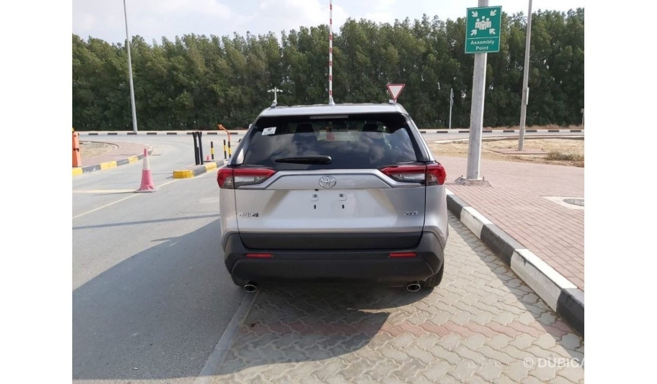 Toyota RAV4 XLE - sunroof  LIMITED