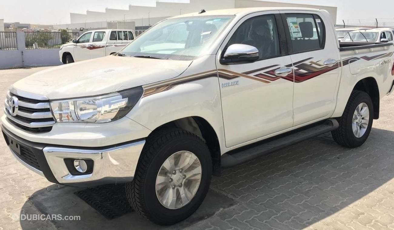 Toyota Hilux 2020 2.7 DC 4x4 6AT.AW. CAM. B-LINER. STEEL WIDE. SR5 full option - out GCC- ابيض داخل اسود متوفر