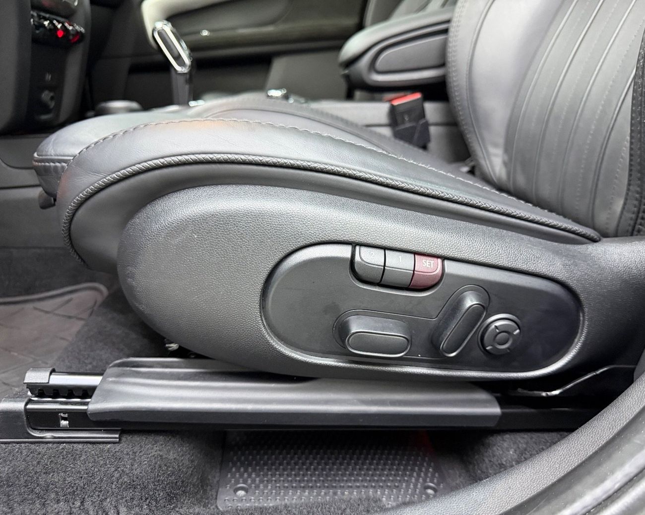 ميني جون كوبر كونتري مان GCC .. FSH .. Low Milegea .. Perfect Condition