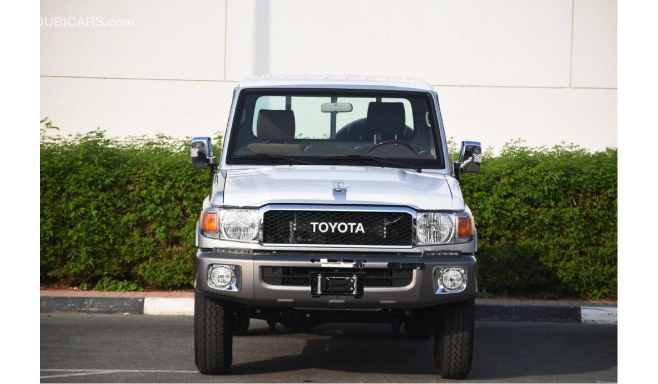 تويوتا لاند كروزر بيك آب 79 Single Cabin LX V6 4.0L Petrol MT