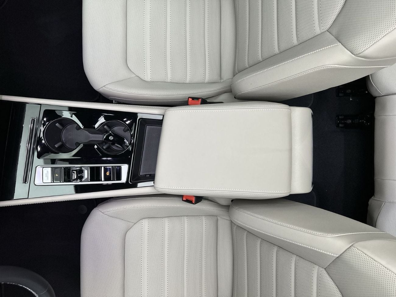 Volkswagen Teramont Teramont Comfortline FL2 (REF#28509) / 34,100 AED SAVINGS from New Car