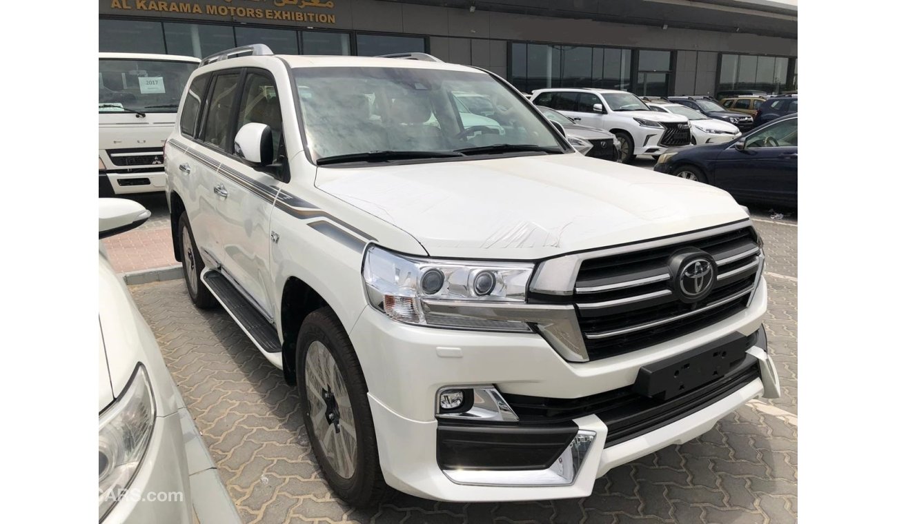 Toyota Land Cruiser VXR V8 5.7 GRAND S