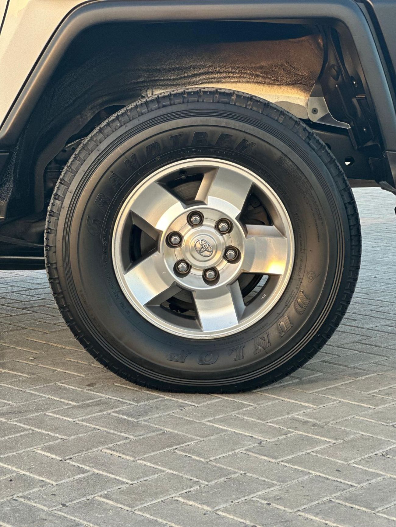 تويوتا إف جي كروزر