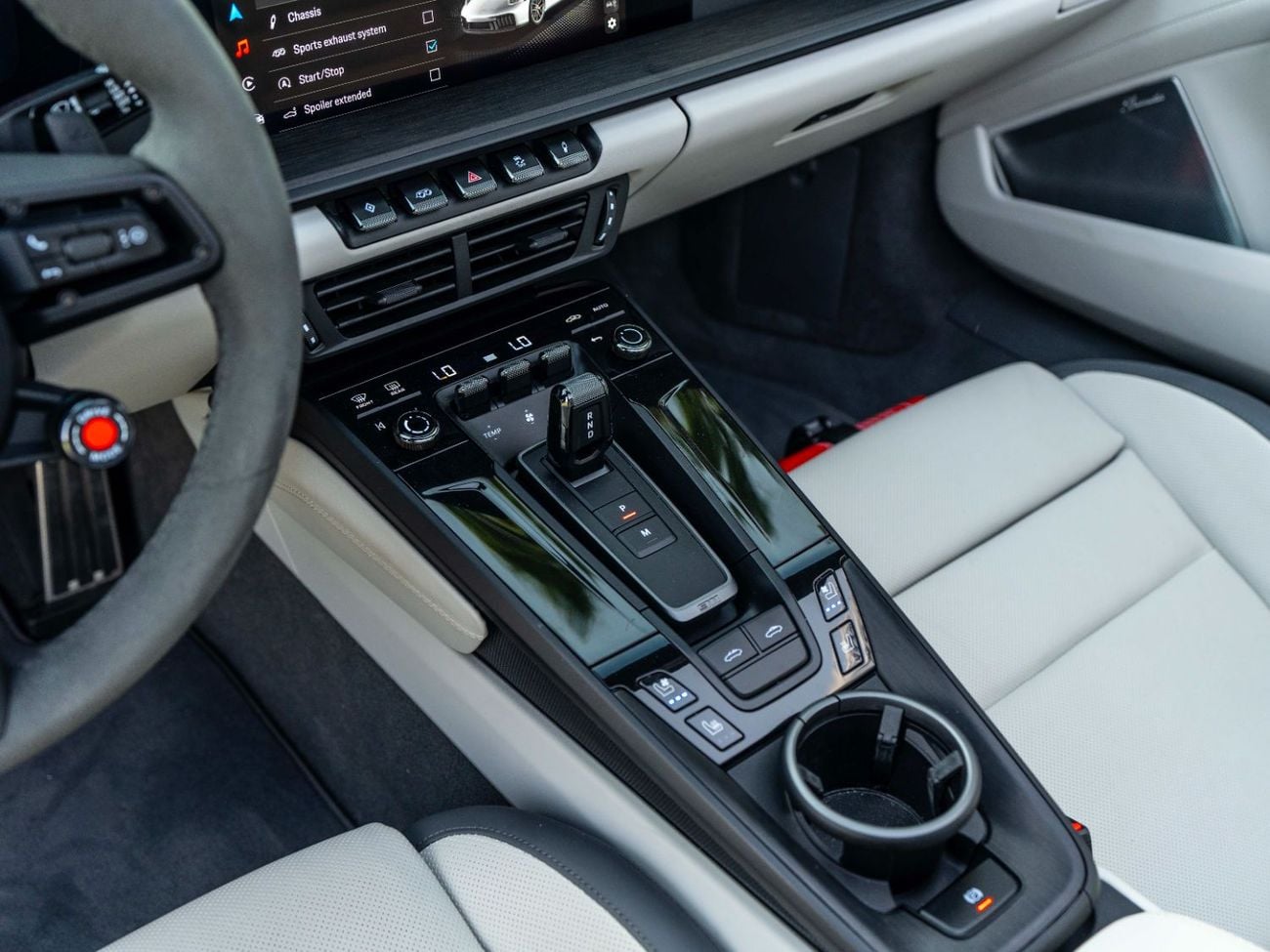 Porsche 911 Targa 4GTS 3.0L (450 HP)