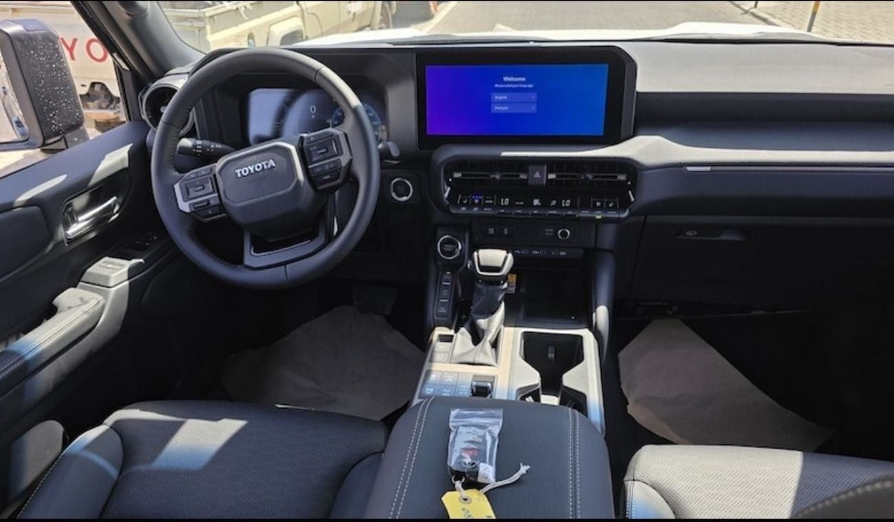 تويوتا برادو Toyota Prado Luxury 2.4L Petrol