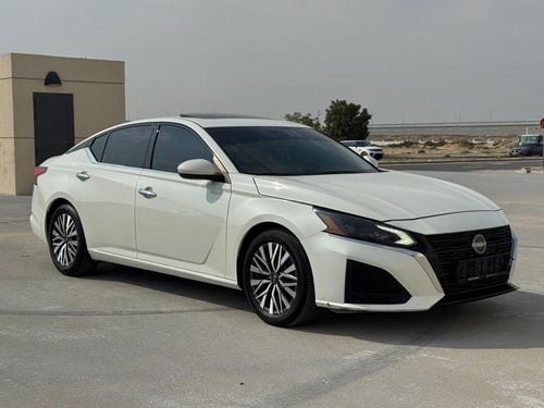 نيسان ألتيما Nissan Altima SV 2023 Sunroof GCC