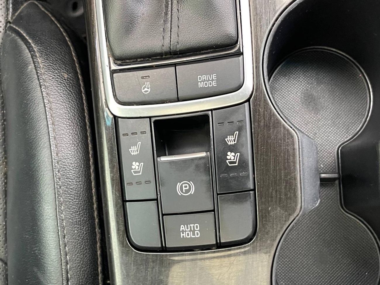 Kia Optima EX Deluxe 2.4L 2.4L V4 / PANORAMIC SUNROOF / LEATHER / RADAR / ROAD ASSIST / RIMS / IN PERFECT CONDI