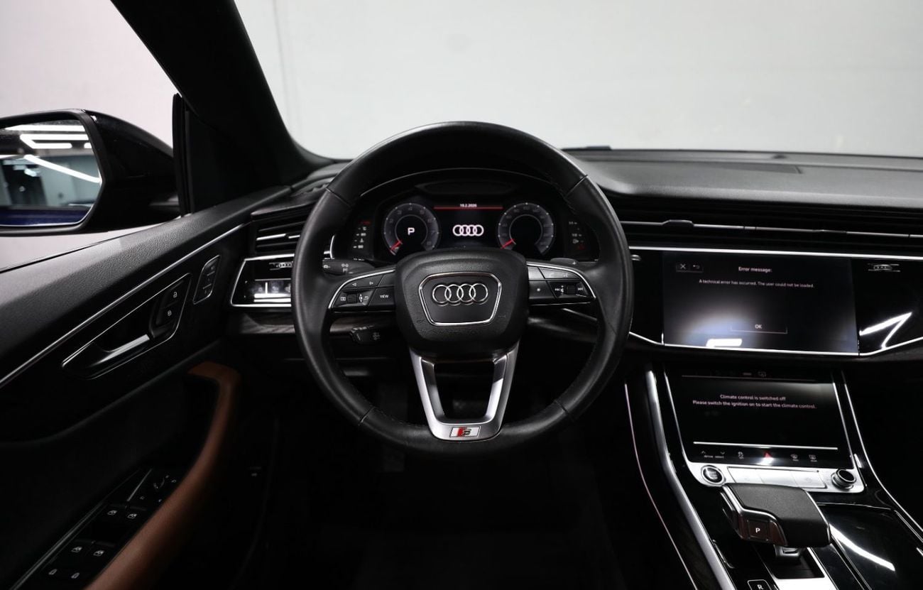 Audi Q8 55 TFSI quattro 3.0L SUV GCC | Audi Q8 55 TFSI quattro | 3,250 AED monthly | Free Registration | 3 Y