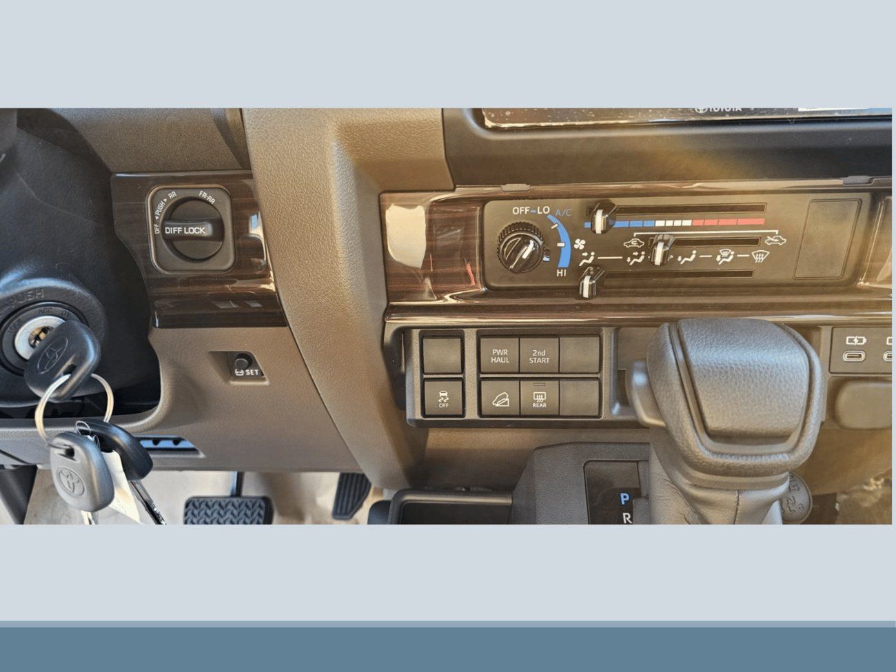 Toyota Land Cruiser 70 ECT0032 - Toyota LC71 Hardtop SWB - 2.8L Diesel Auto Beige