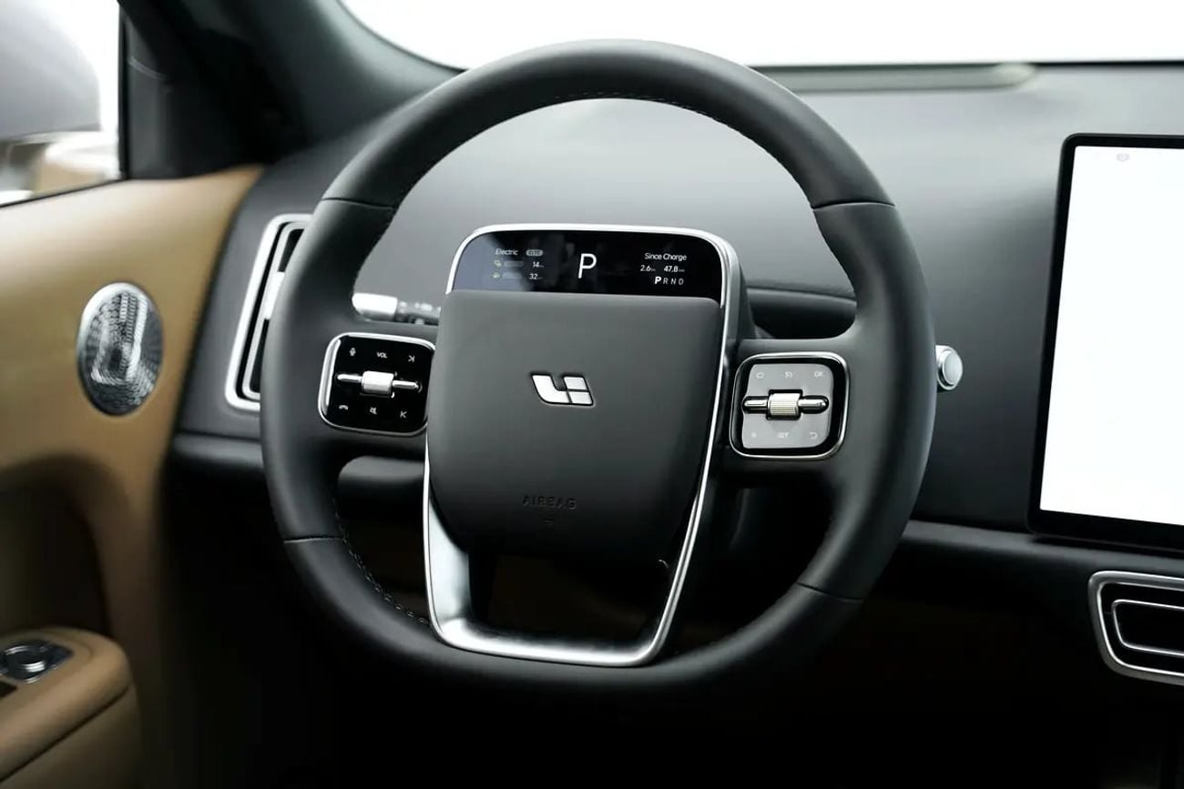 Li Auto L9 ULTRA 6 SEATER