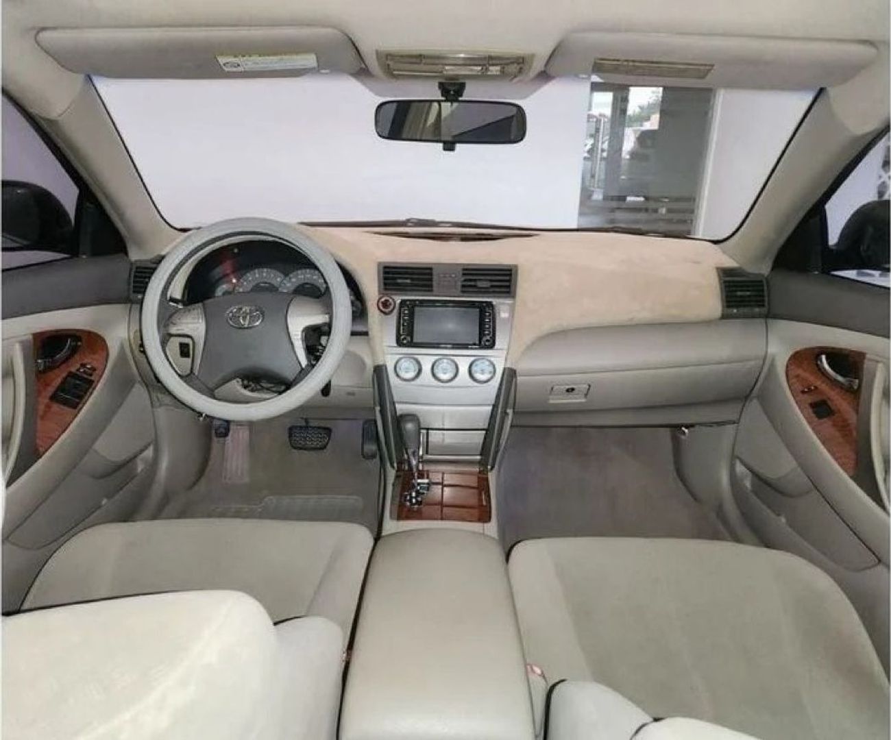 Toyota Camry GLX  2.4L - 4CYL SUNROOF PERFECT CONDITION