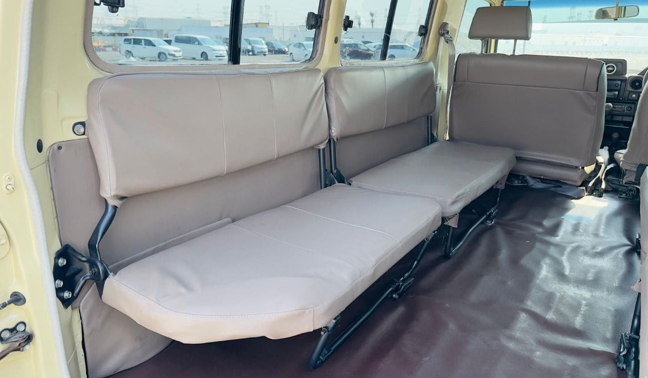 تويوتا لاند كروزر 70 HARDTOP | RHD | 4.2L DIESEL ENGINE | (MT) | AIR SNORKEL | 12 SEATERS | 1995