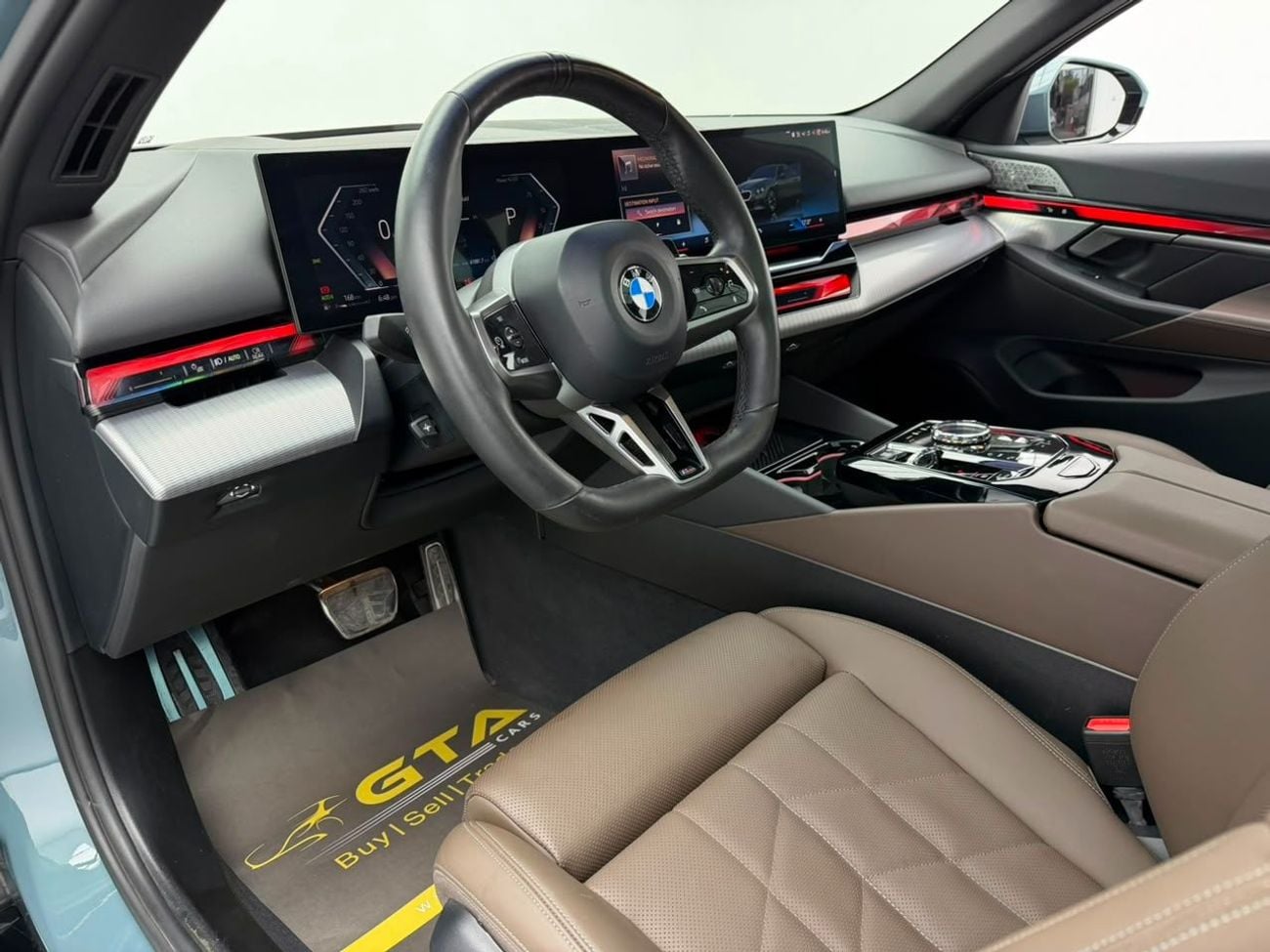 بي أم دبليو 520i M SPORT