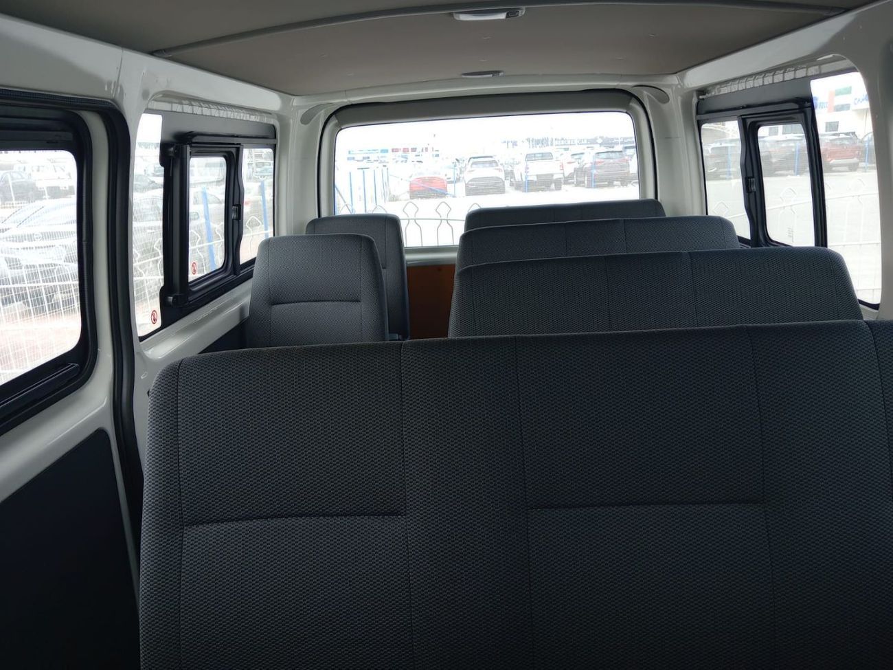 Toyota Hiace Standard Roof 15 Seater 2.5L Diesel RWD Model 2025