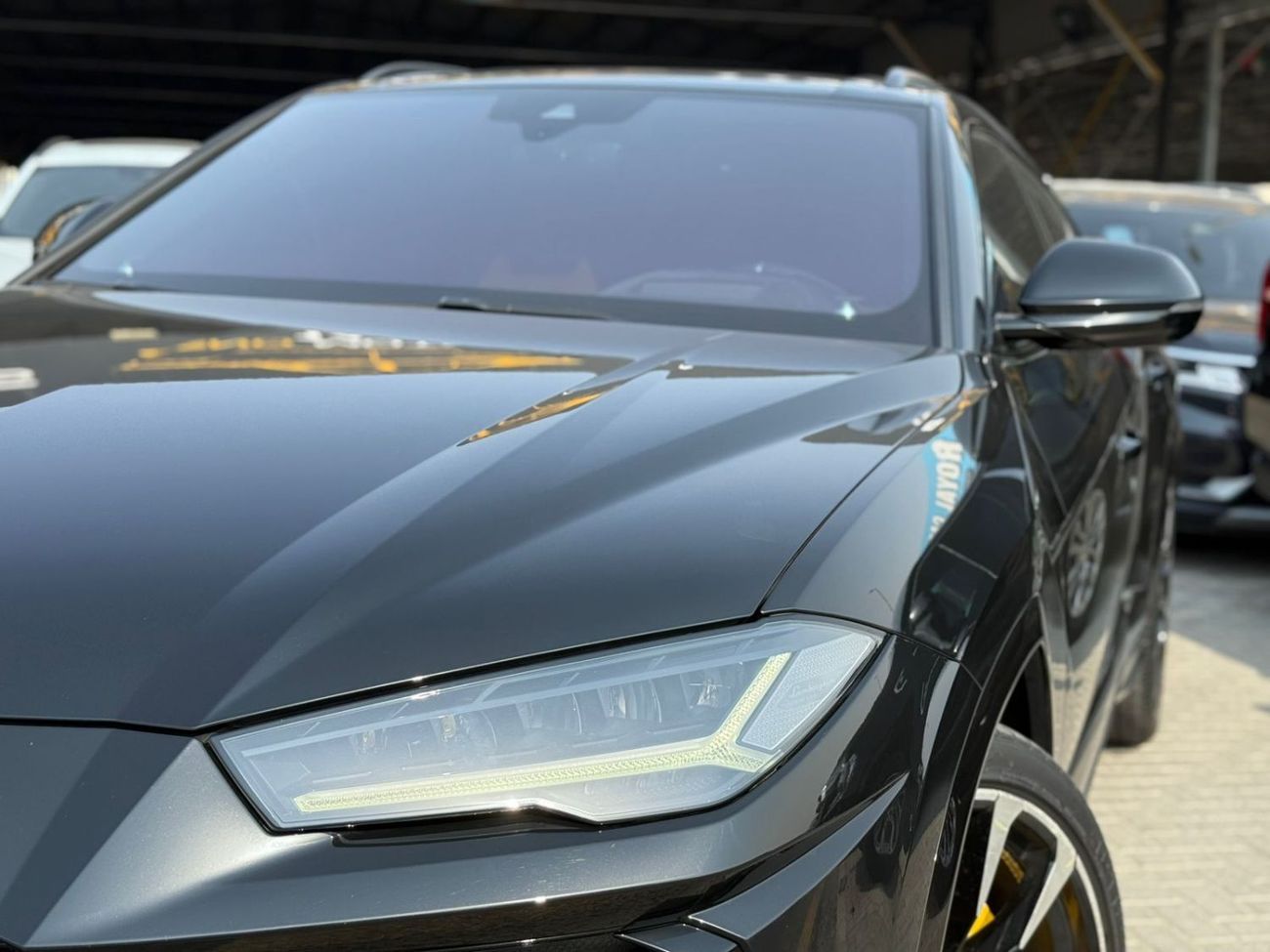 Lamborghini Urus STD 4.0T V8