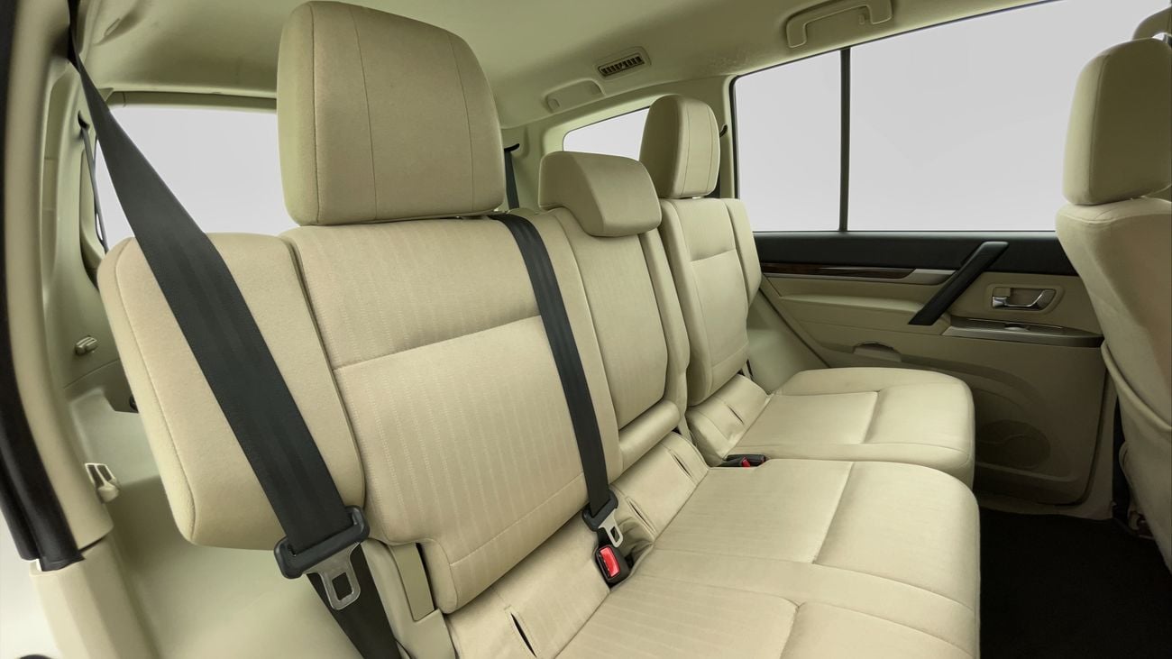 ميتسوبيشي باجيرو GLS LOWLINE 3.5 | بدون دفعة مقدمة | اختبار قيادة مجاني للمنزل