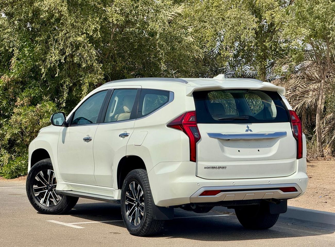 ميتسوبيشي مونتيرو سبورت GLS Top 3.0L