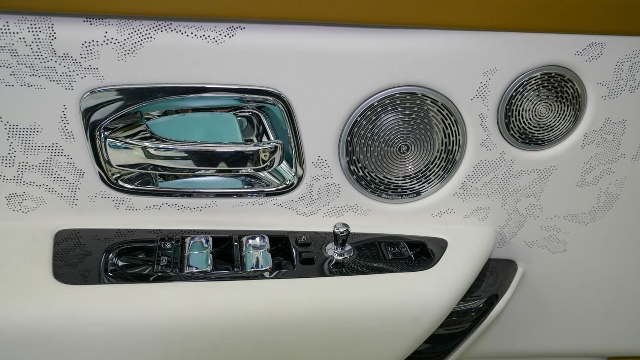 رولز رويس كولينان Rolls Royce Cullinan Black Badge - Bespoke Chartreuse - 2025