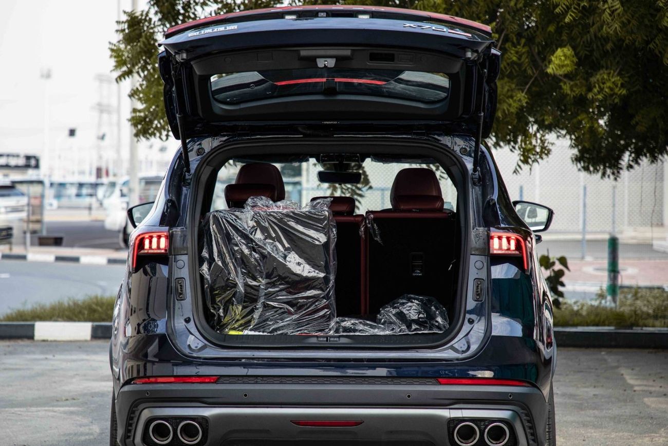 جيتور X70 2023 جيتور X70 بلس يونجزي SUV 1.5 - أزرق من الداخل أحمر