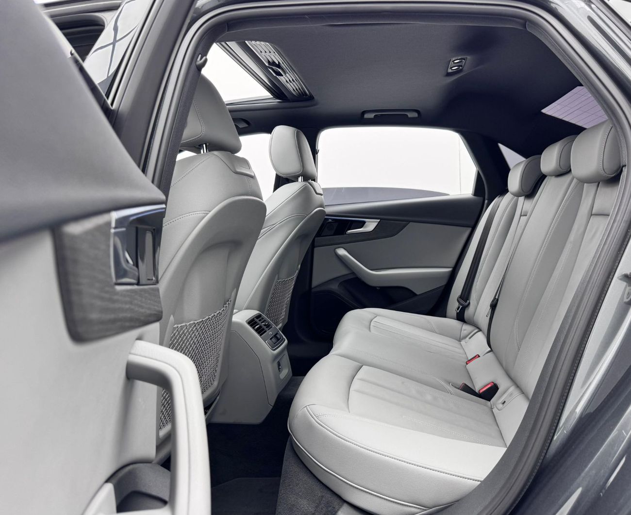 Audi A4 35 TFSI S Line 2.0L 2023 Audi A4 35 TFSI S-line, 2027 Full Audi Warranty + Service Contract, Excelle