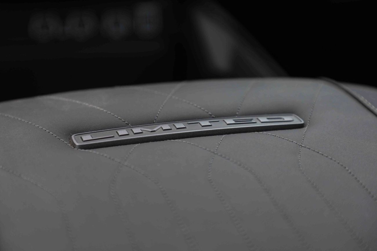 رام 1500 2025 RAM 1500 LIMITED "Night Edition" 3.0L V6 - GCC - Black inside Black