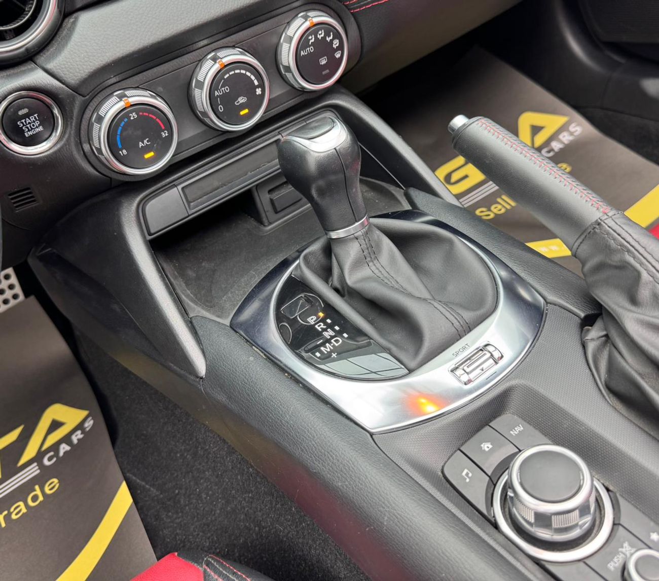 أبارث 124 سبائیدر 2018 Abarth 124 Spider, Service History, 1 Year Warranty, Excellent Condition, GCC